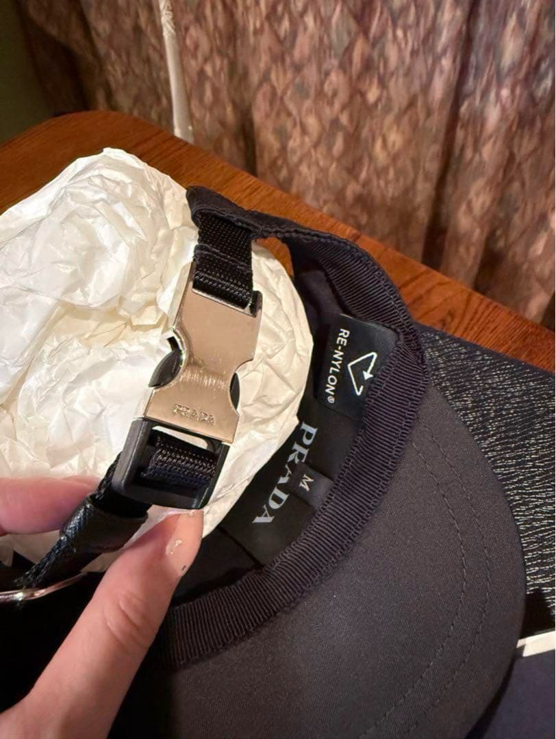 PRADA ブラックナイロンキャップ【犬用 美品】箱なし