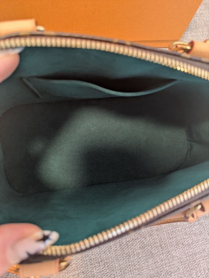 aiちゃん ほぼ新品 Louis Vuitton アルマBB M47201