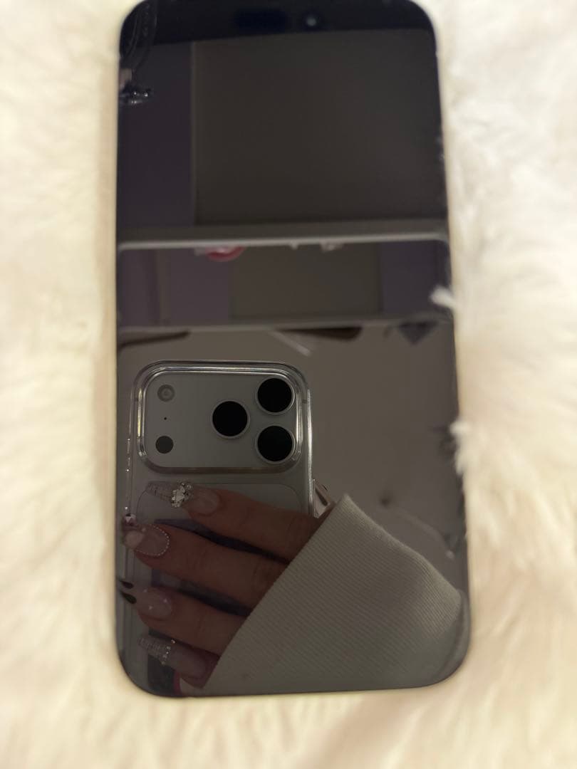 iPhone15 PRO ホワイト 256GB