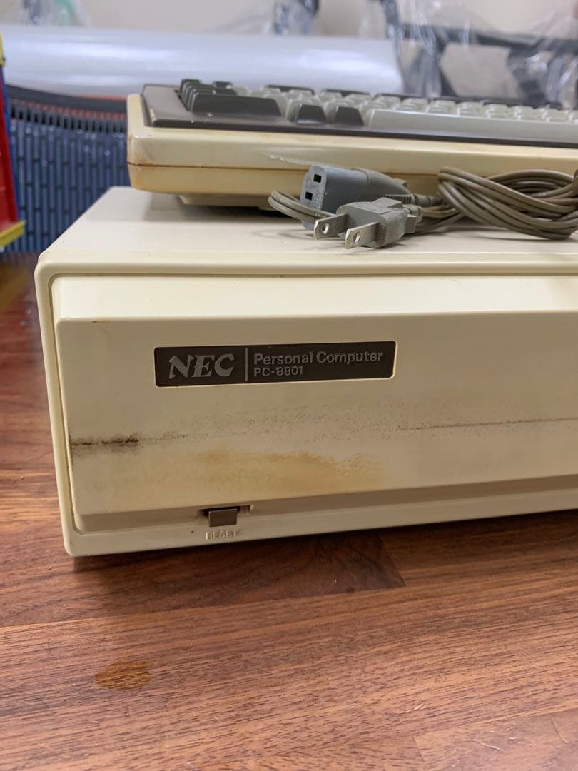 PC8801 初代モデル　キーボード付き　通電OK