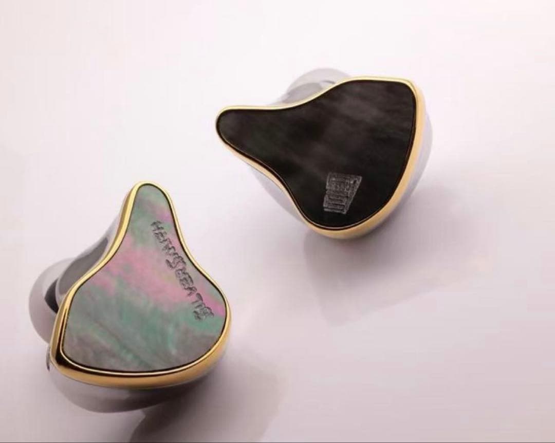 新品未開封HEARTFIELD イヤホン カナル型