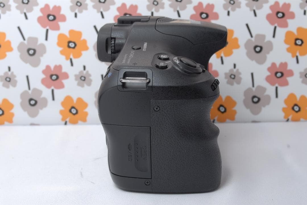 ❤SONY α57❤ショット数1848回！❤望遠レンズセット❤一眼レフカメラ❤