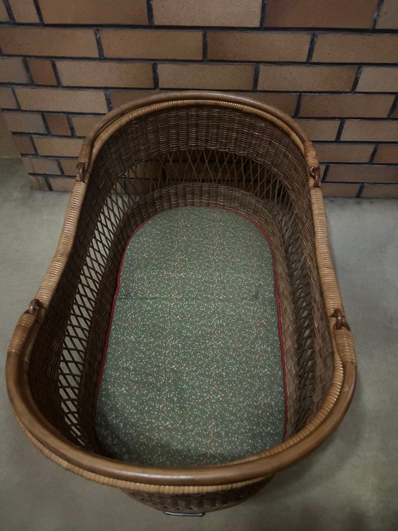 ゆりかご 昭和レトロ 籐 ラタン 当時物 花柄 インテリア かご バスケット