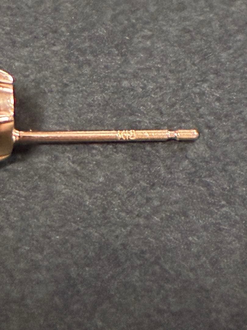 グリーンゴールデンサファイア ピアス K18 片耳用