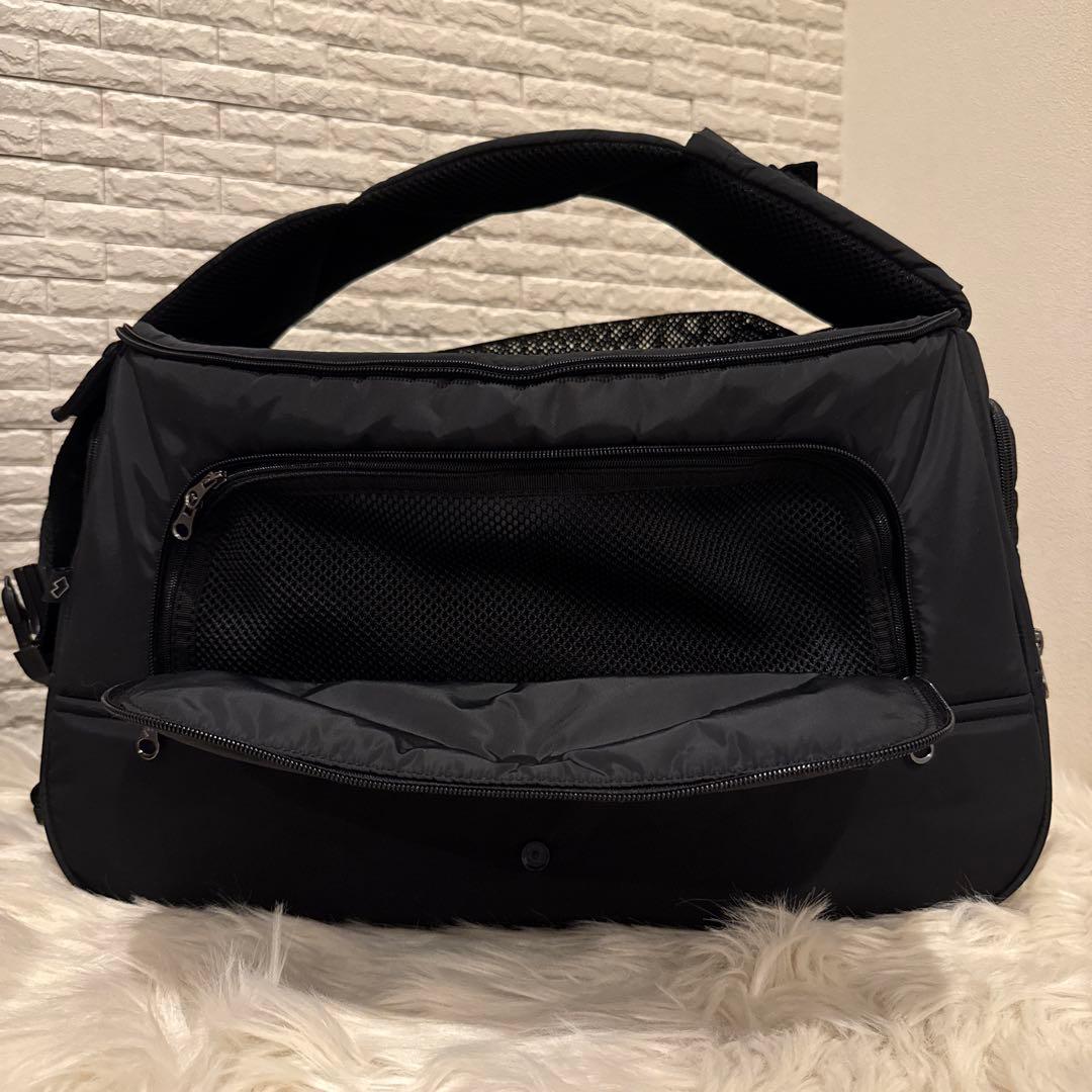 SSOOOKスリングバッグ黒Mサイズ（バッグが右側）