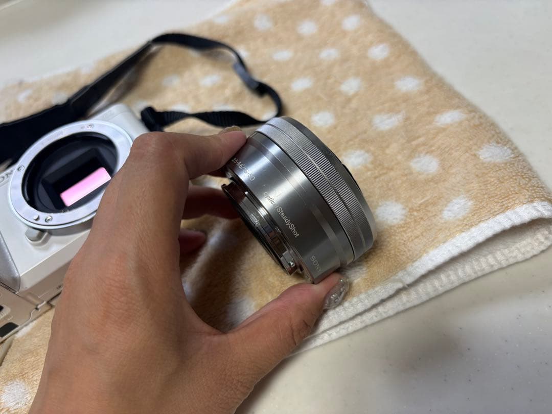 SONY α 6000 ミラーレス一眼　値下不可