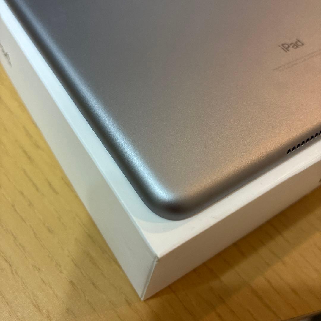iPad第6世代　Wi-Fi 32GB