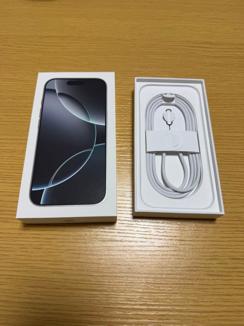 iPhone 16 Pro 512GB ホワイトチタニウム SIMフリー
