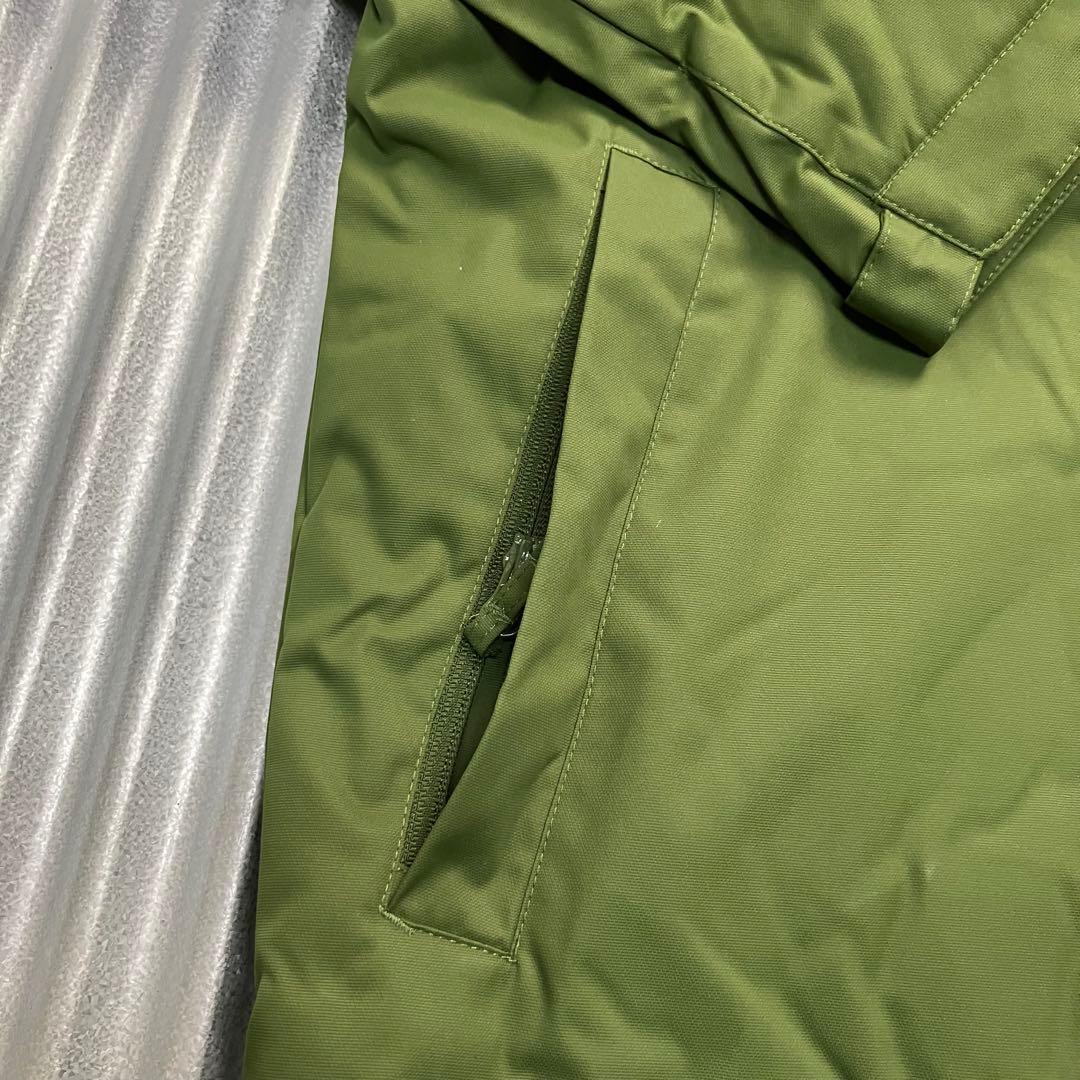 未使用　DC スノボウェア　スキーウェア　子供用　キッズ　上下　150cm