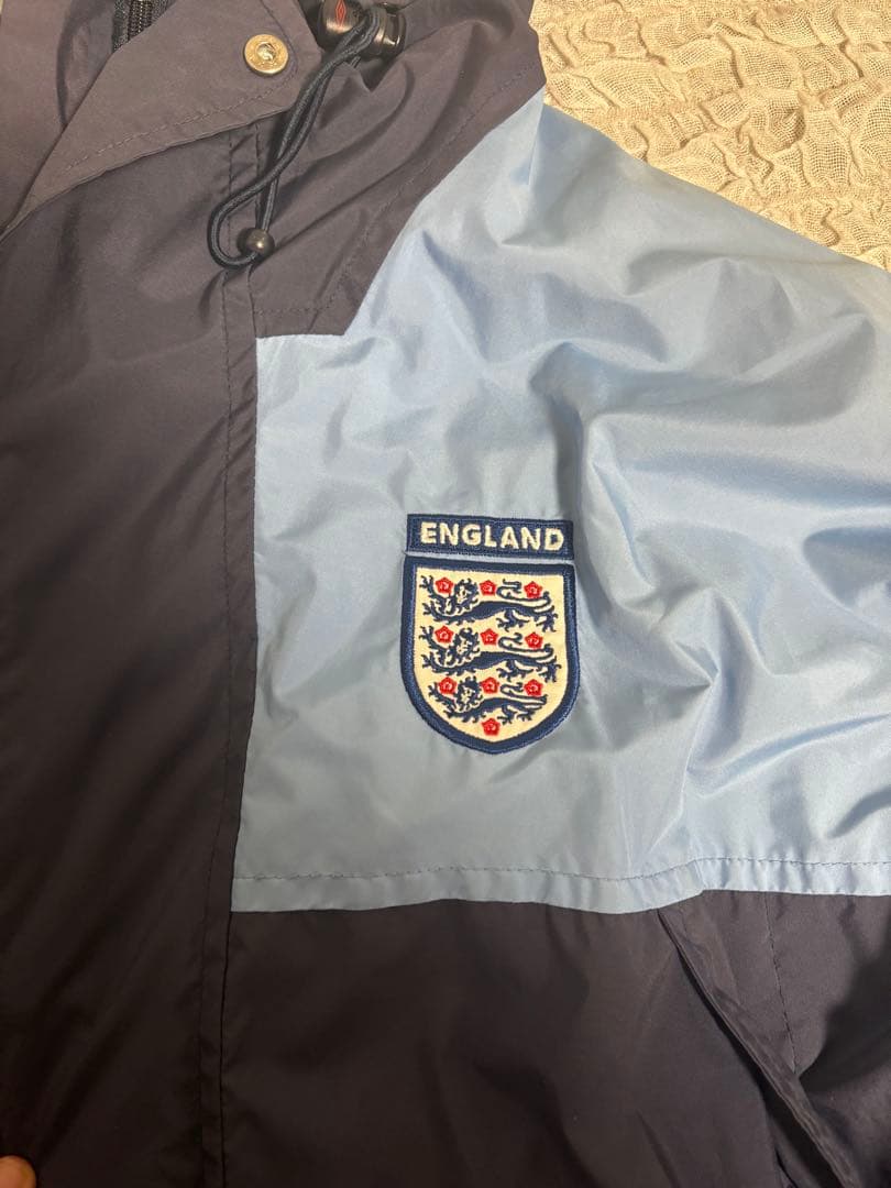 値下げ　アンブロ　イングランド代表 マウンテンパーカー　ナイロンジャケット