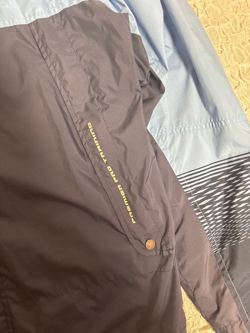 値下げ　アンブロ　イングランド代表 マウンテンパーカー　ナイロンジャケット