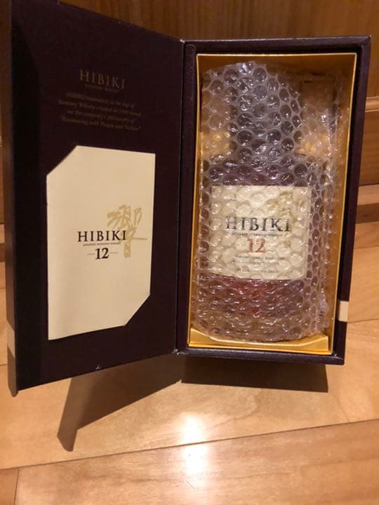 響Hibiki　12年　700ml