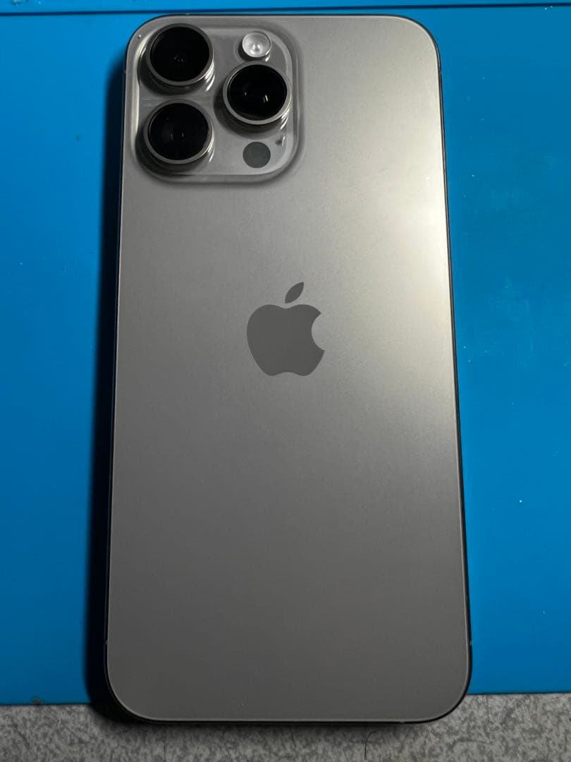 極美品　純正バッテリー100% iPhone15Pro Max 256gb