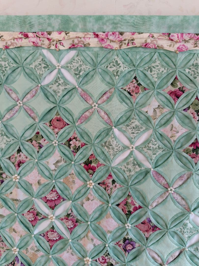 ♡mari♡ パッチワーク(カテドラルウインドウ)タペストリー