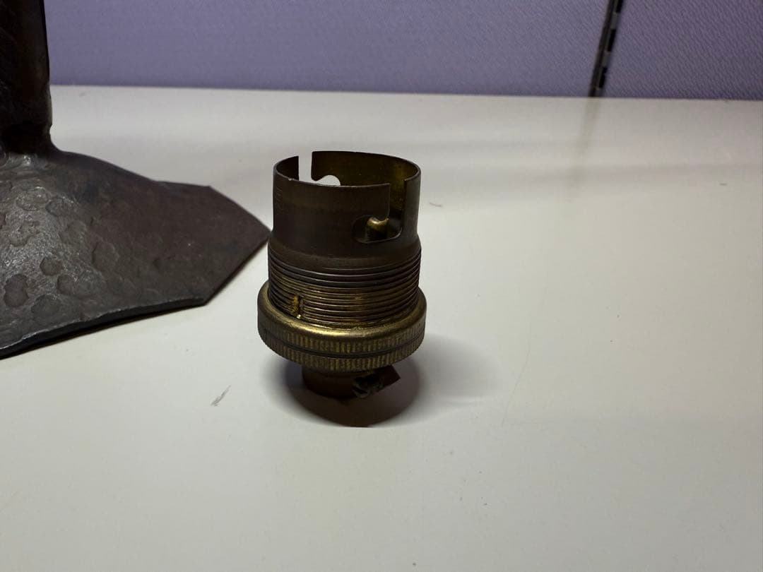 Dome Nancyチューリップタイプのガラスシェード電気スタンド