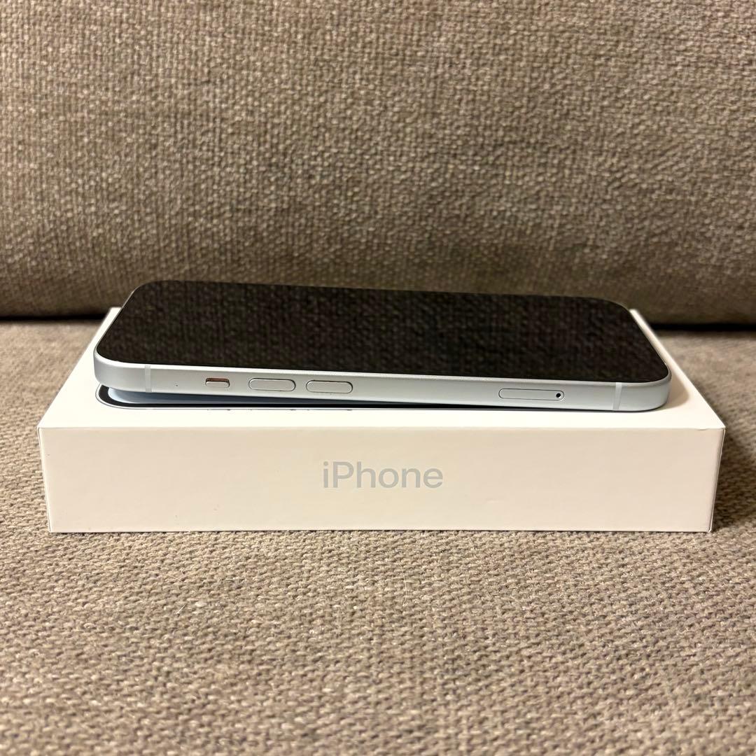 Apple iPhone 15 128GBブルー本体 箱 充電ケーブル付き