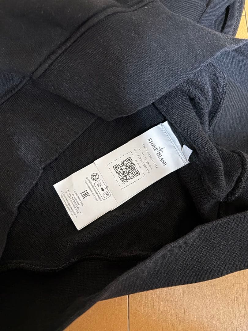STONE  ブラック　クルーネック トレーナー