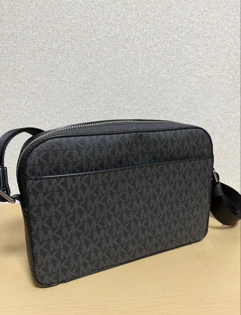 MICHAEL KORS ブラックショルダーバッグ マイケル コース モノグラム