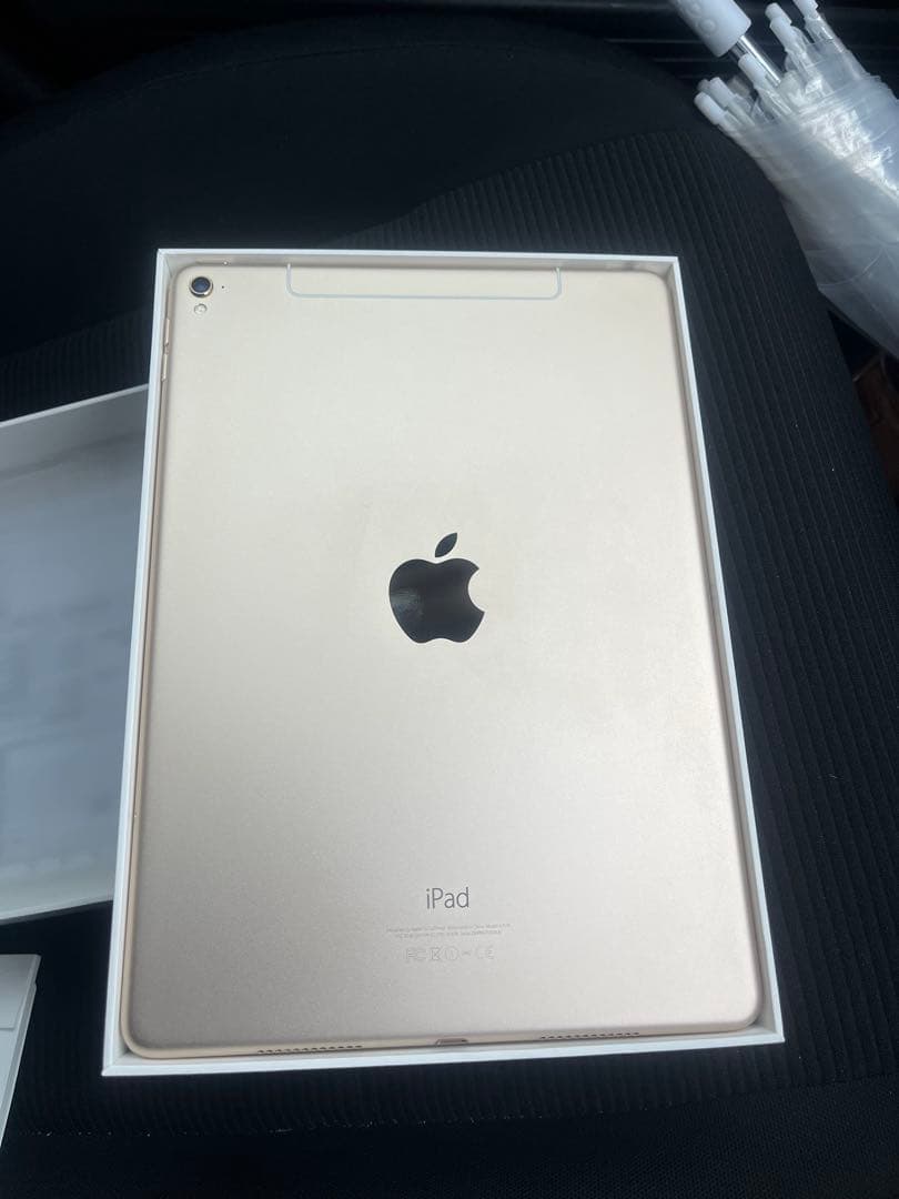 iPad Pro 32GB ゴールド MLPY2J/A