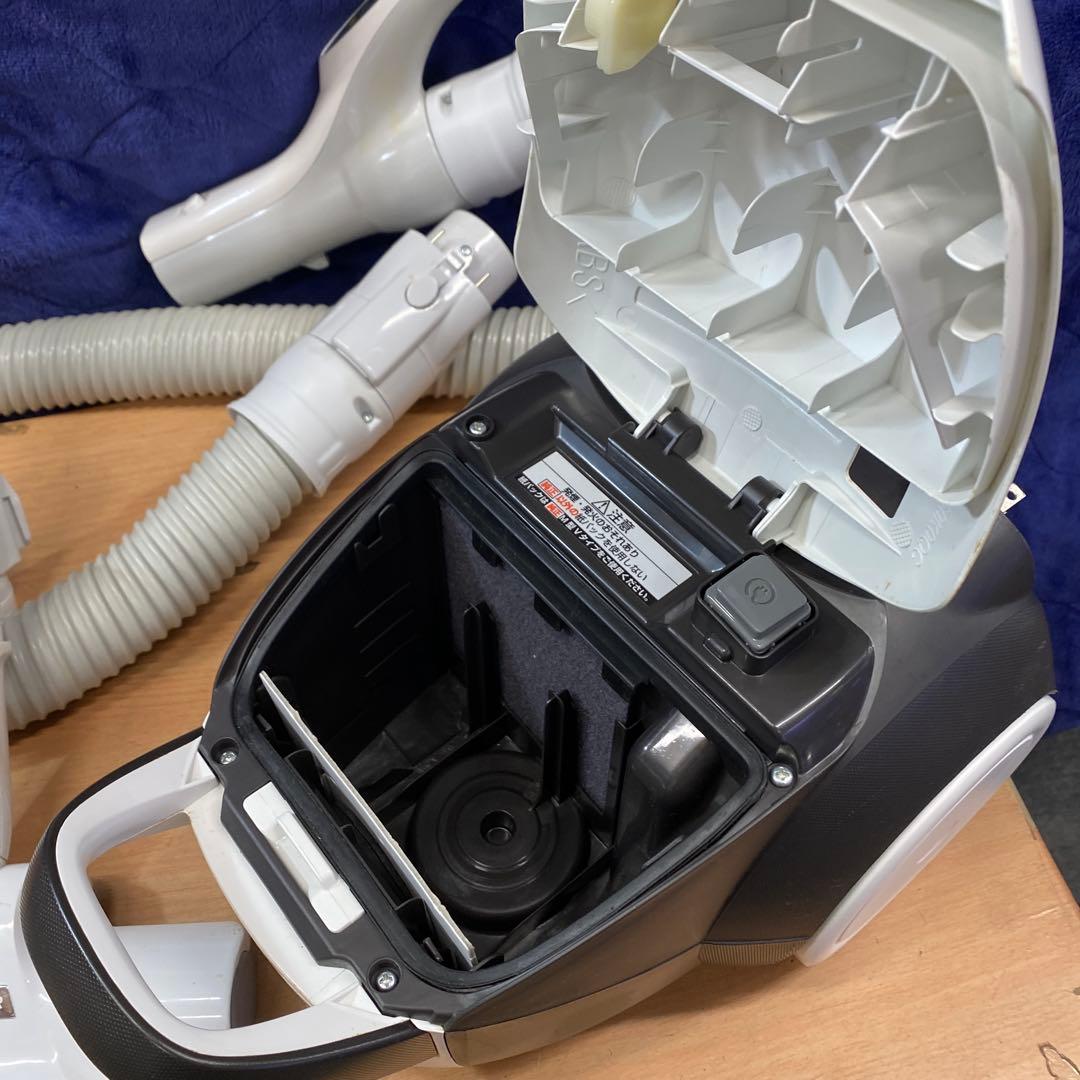 Panasonic 紙パック式クリーナー￼