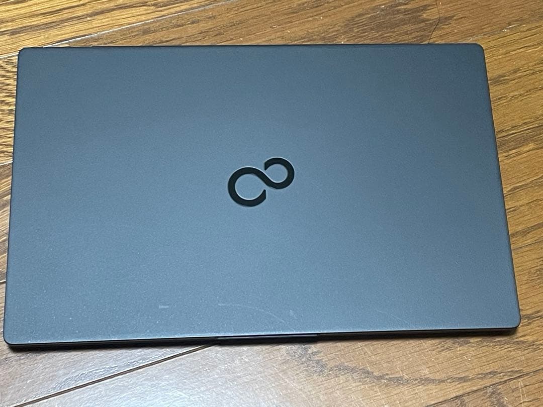 超軽量PC！ 富士通 LIFEBOOK UH90/F3