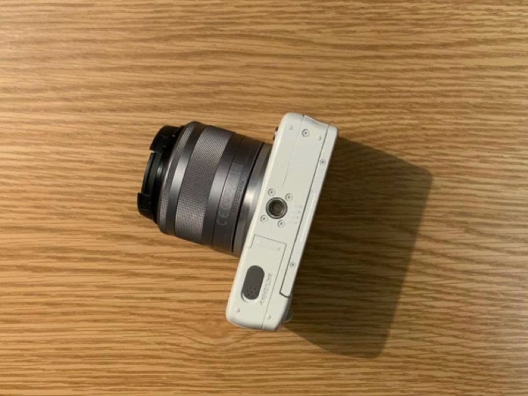 ✴︎キヤノン　カメラ　Canon EOS M10 レンズ付き