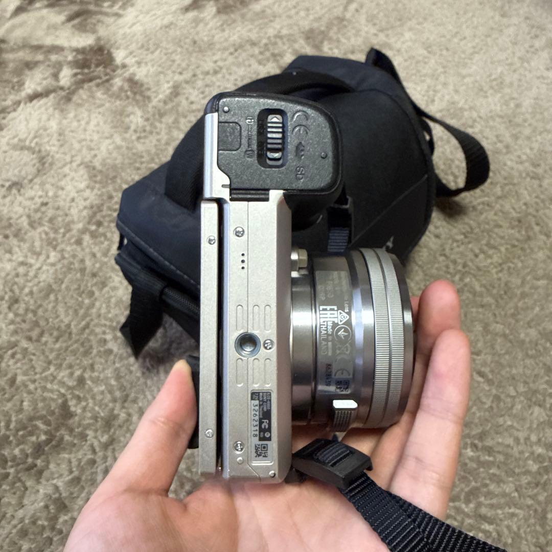 ソニー Sony α6000 ダブルズームレンズキット + 単焦点レンズ