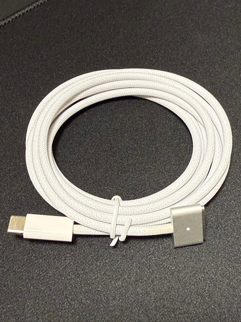 Apple 140W USB-C アダプタとMagSafe 3ケーブルホワイト