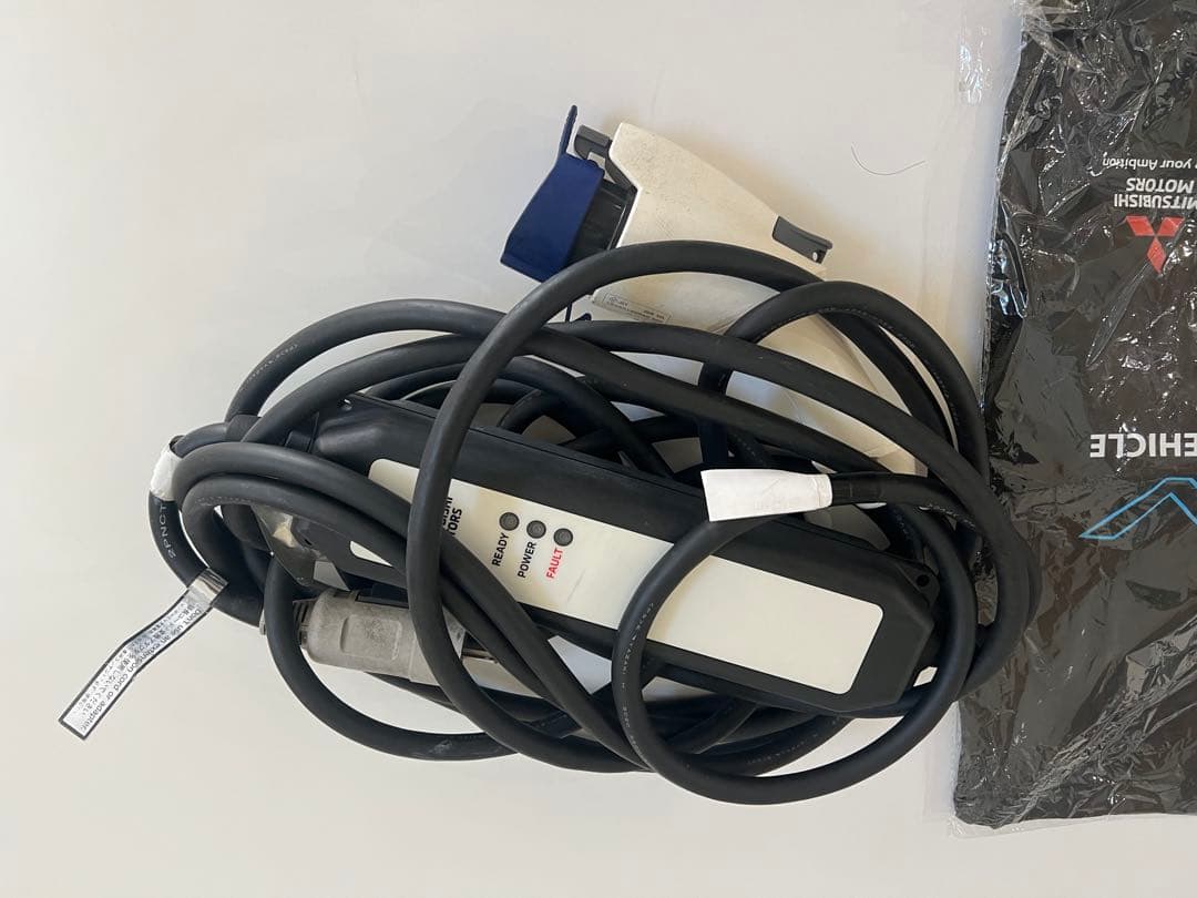 三菱エクリプスクロスPHEV純正200V充電ケーブル