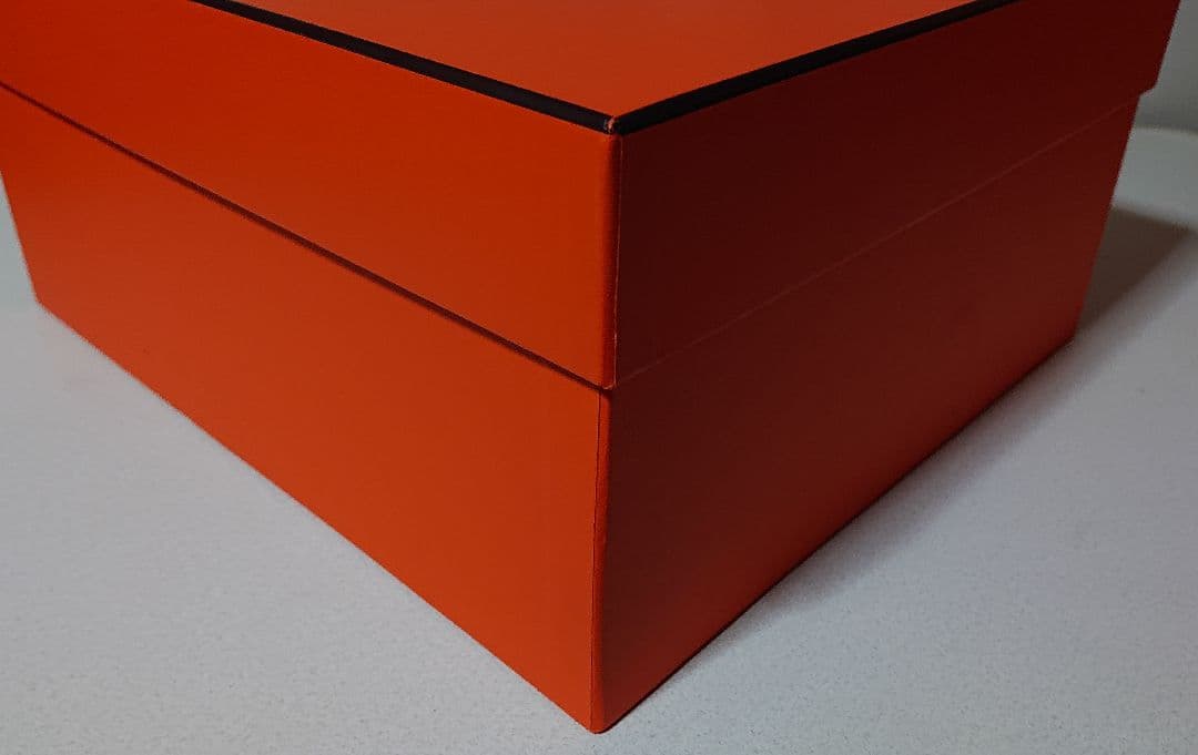 HERMES 空き箱 約39×35×18,2cm