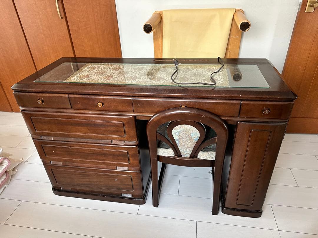 大塚家具製造販売　ダークブラウン 木製 ドレッサー アーチ型鏡 収納引き出し付き