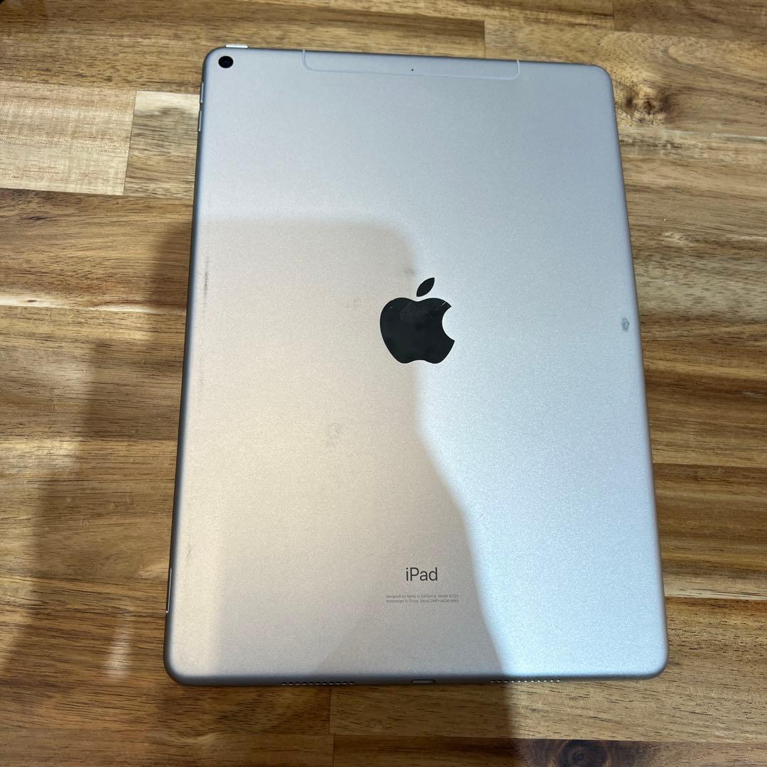 K1345 SIMフリー　iPad Air 第三代　64GB