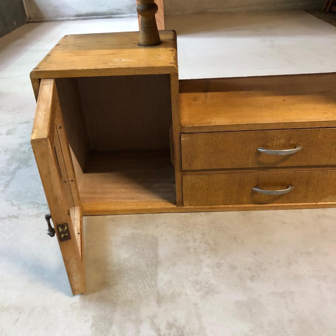 昭和レトロ　ウッドラック　木製棚　ガラス戸　飾り棚　引出付き収納　ディスプレイ