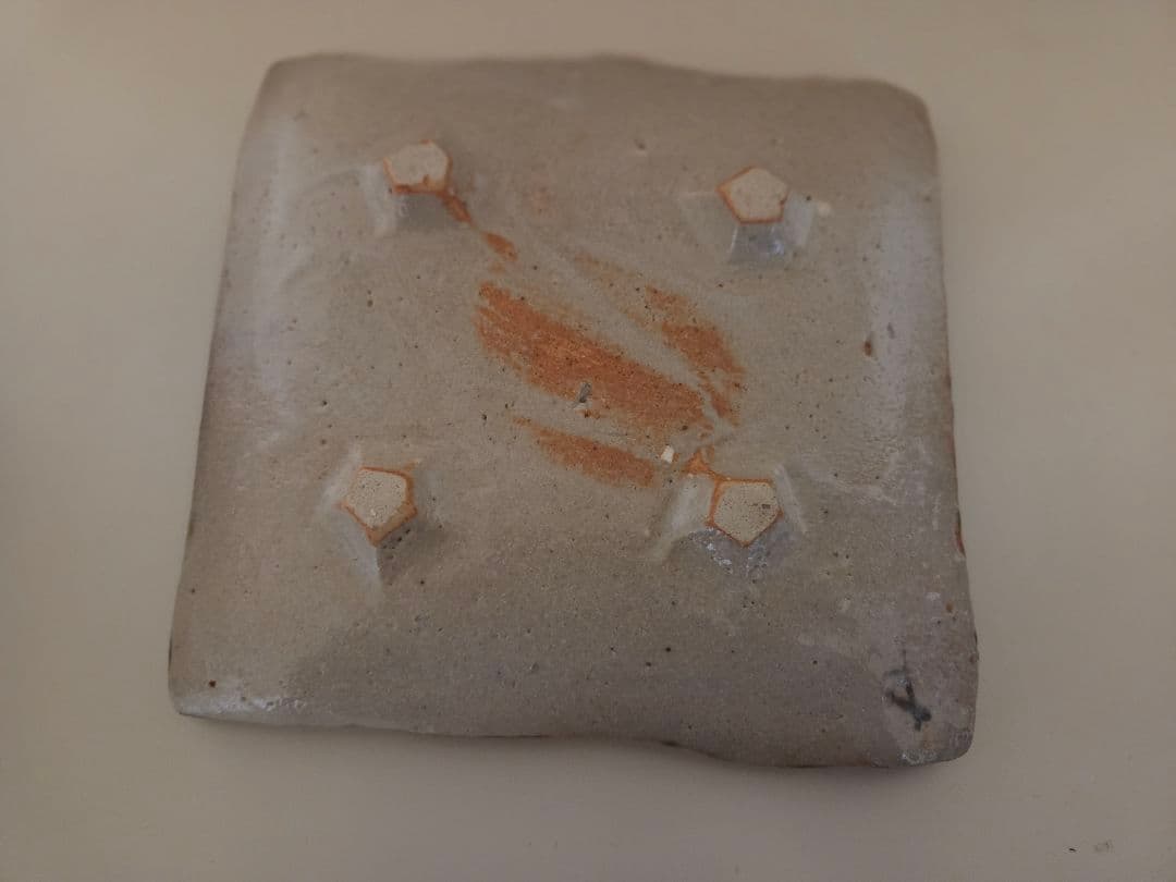 織部 玉山窯 玉置保夫 四角皿 脚付 椿 四方皿