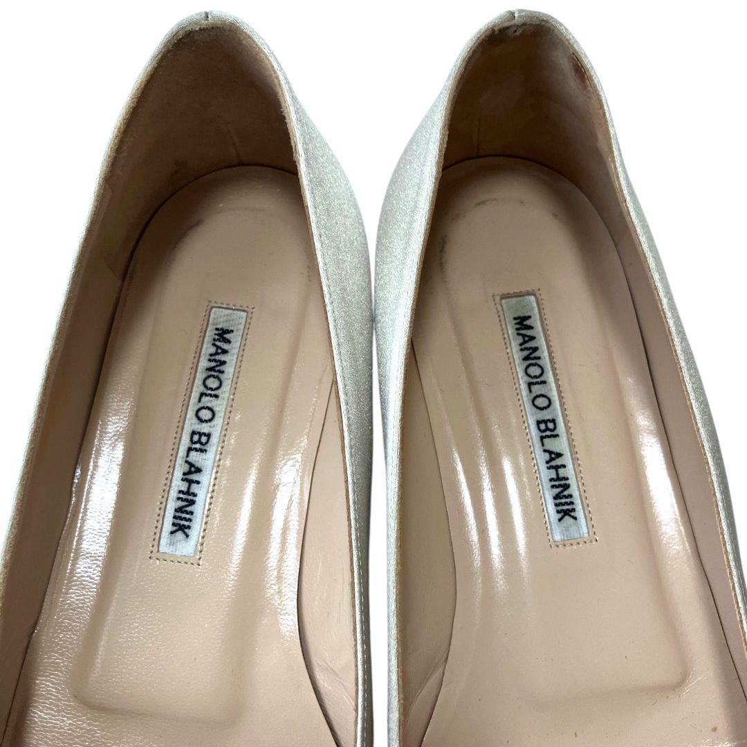 MANOLO BLAHNIK　ハンギシ　フラットパンプス　ベージュ　ゴールド