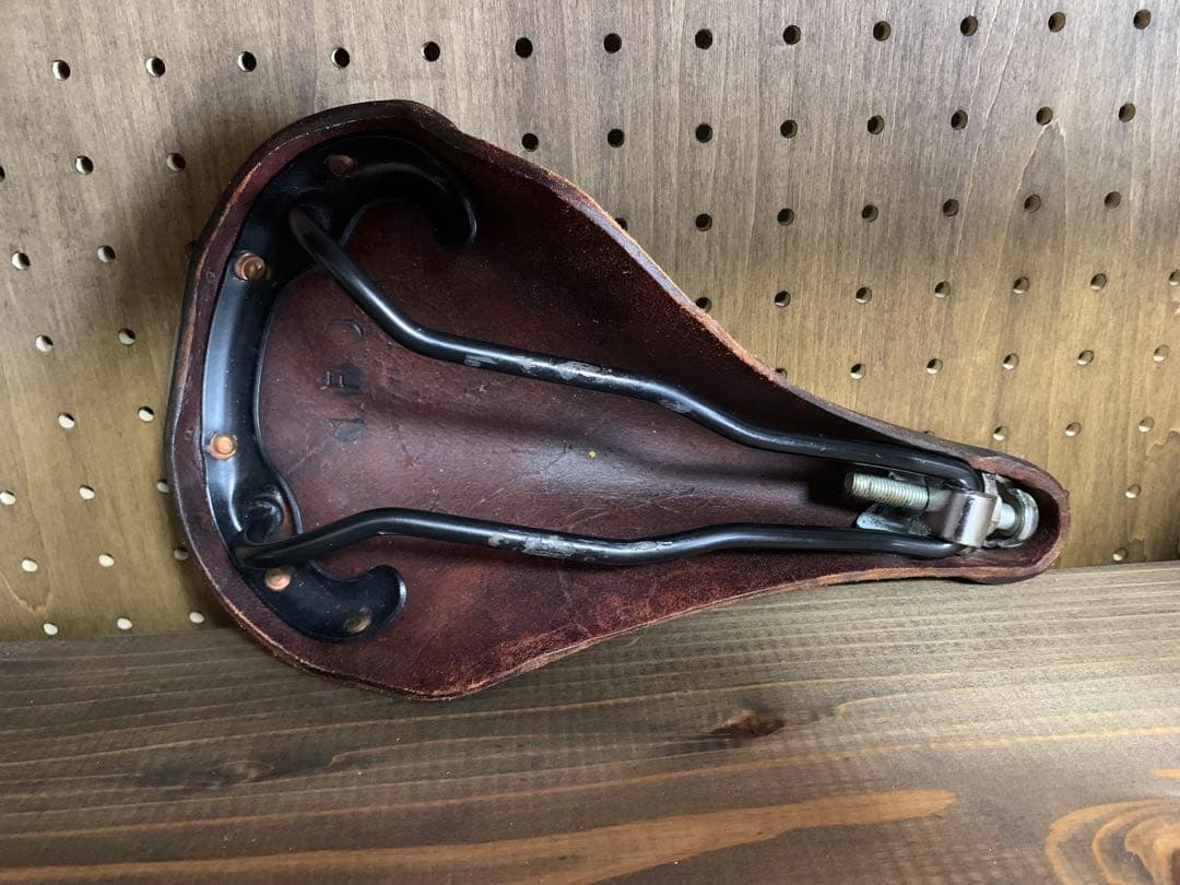 BROOKS(ブルックス)レザーサドル