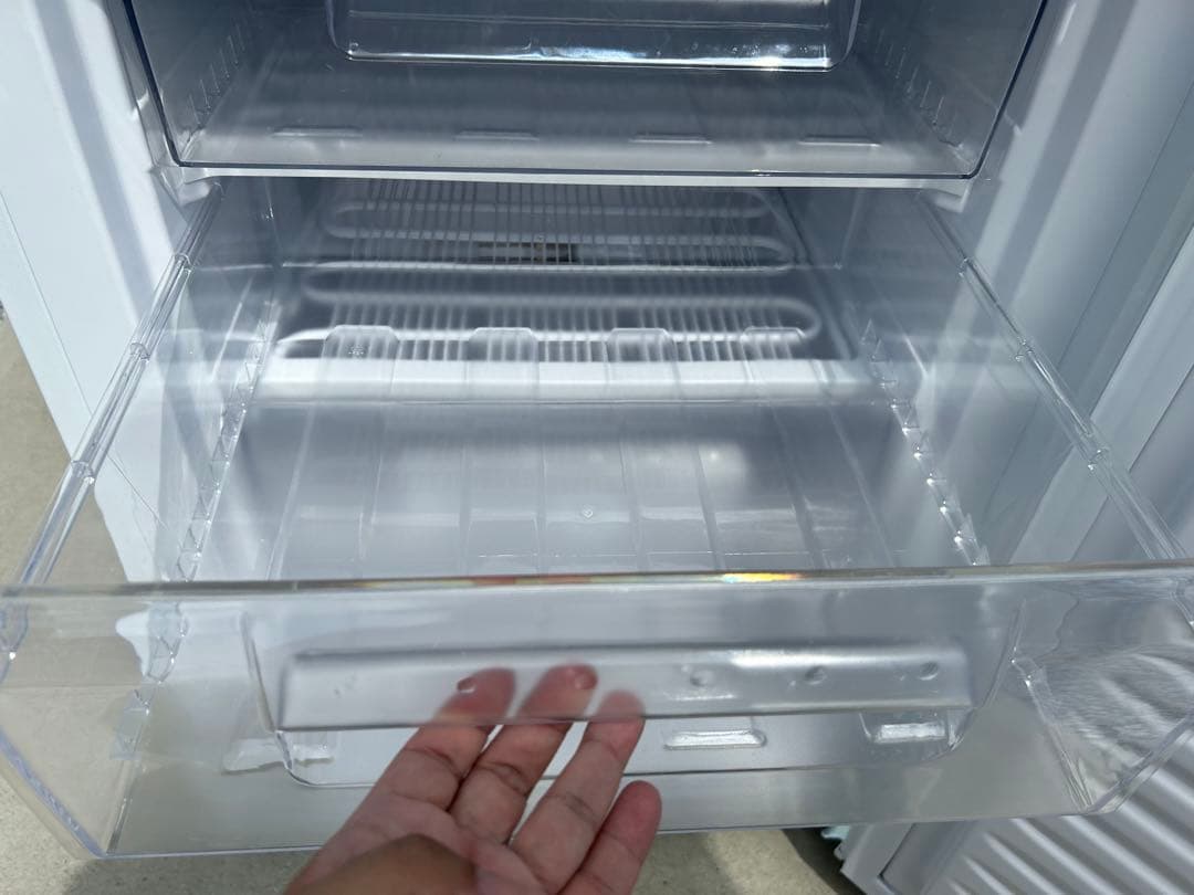 美品　YAMAZEN 冷凍庫 YF-U91　2023年製