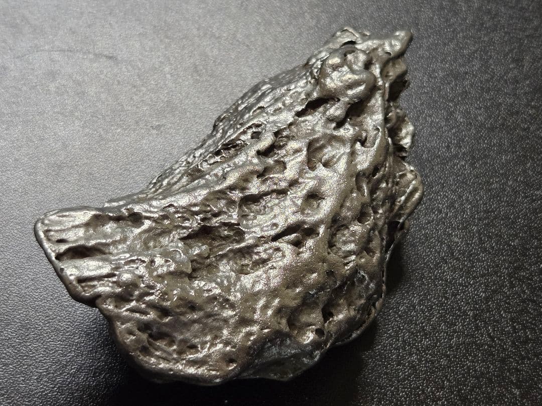 鉄隕石 427g　ドロニノ隕石　メテオライト