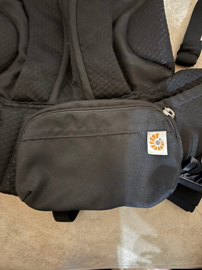 【超美品】エルゴベビー オムニブリーズOMNI Breeze 抱っこ紐　ブラック