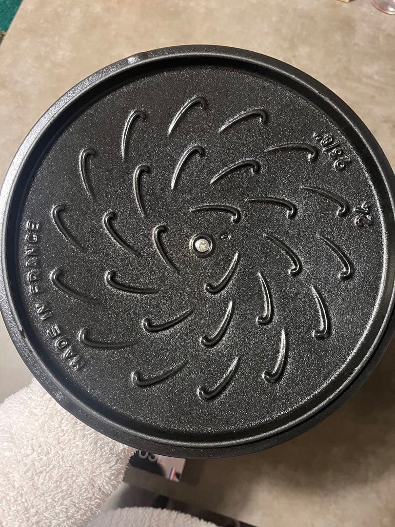 即日発送　日本未発売　数量限定新品　ストウブココット ラウンド　ドラゴン24cm