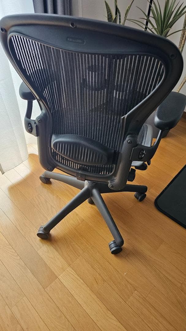 アーロンチェア　Bサイズ　（元はポスチャーフィット）