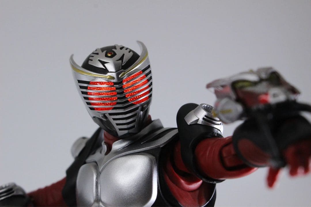 【新品】即発送！　フィギュアーツ真骨彫製法専用　仮面ライダー龍騎　発光ヘッド