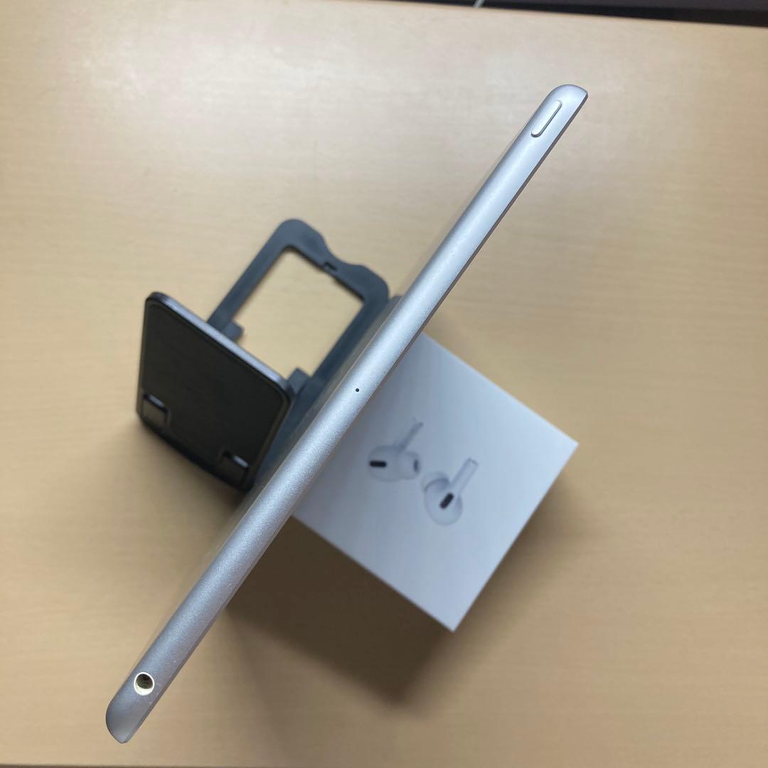 iPad 第8世代　ジャンク　A2270 起動不可