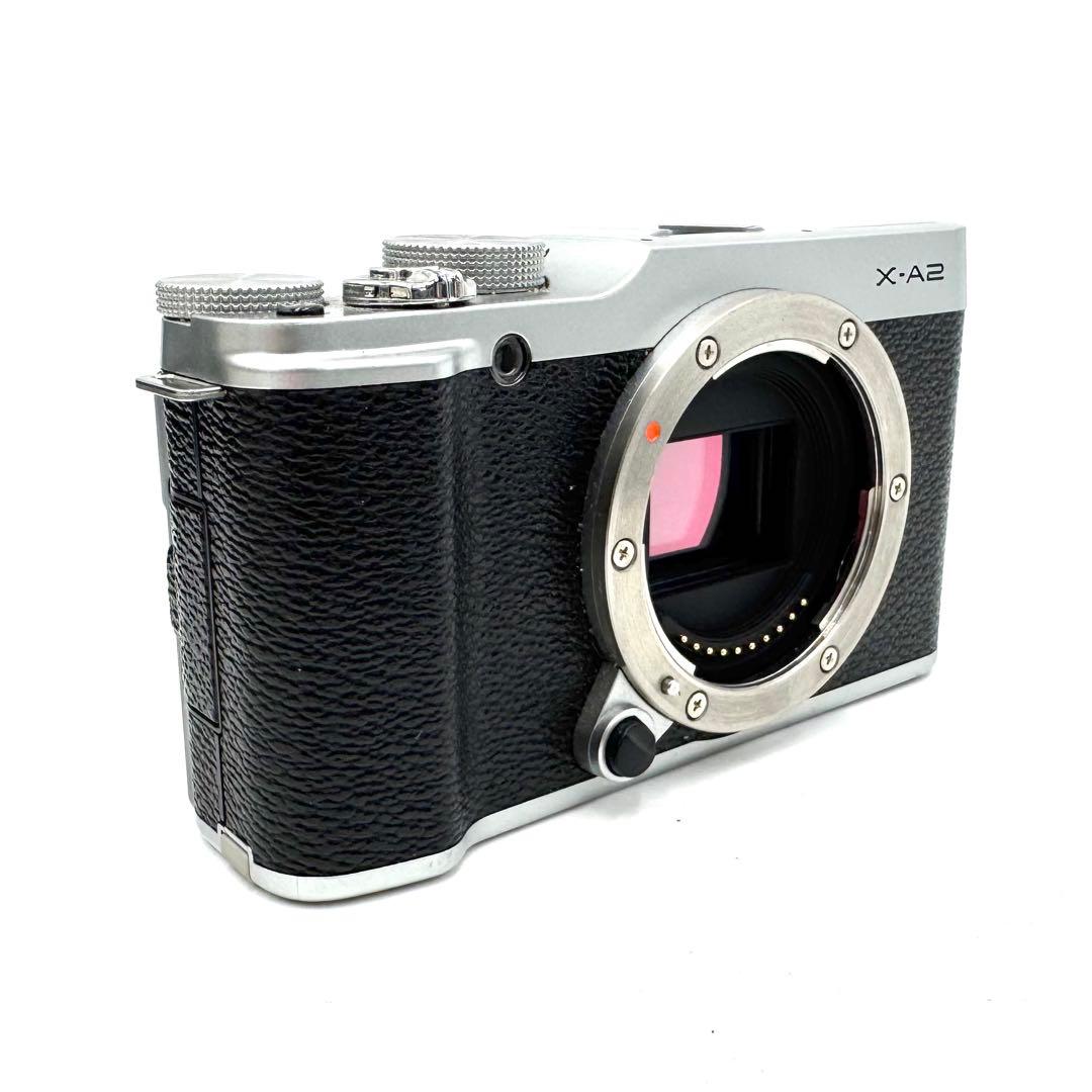 動作良好 FUJIFILM X-A2 シルバー XC 16-50mm OIS