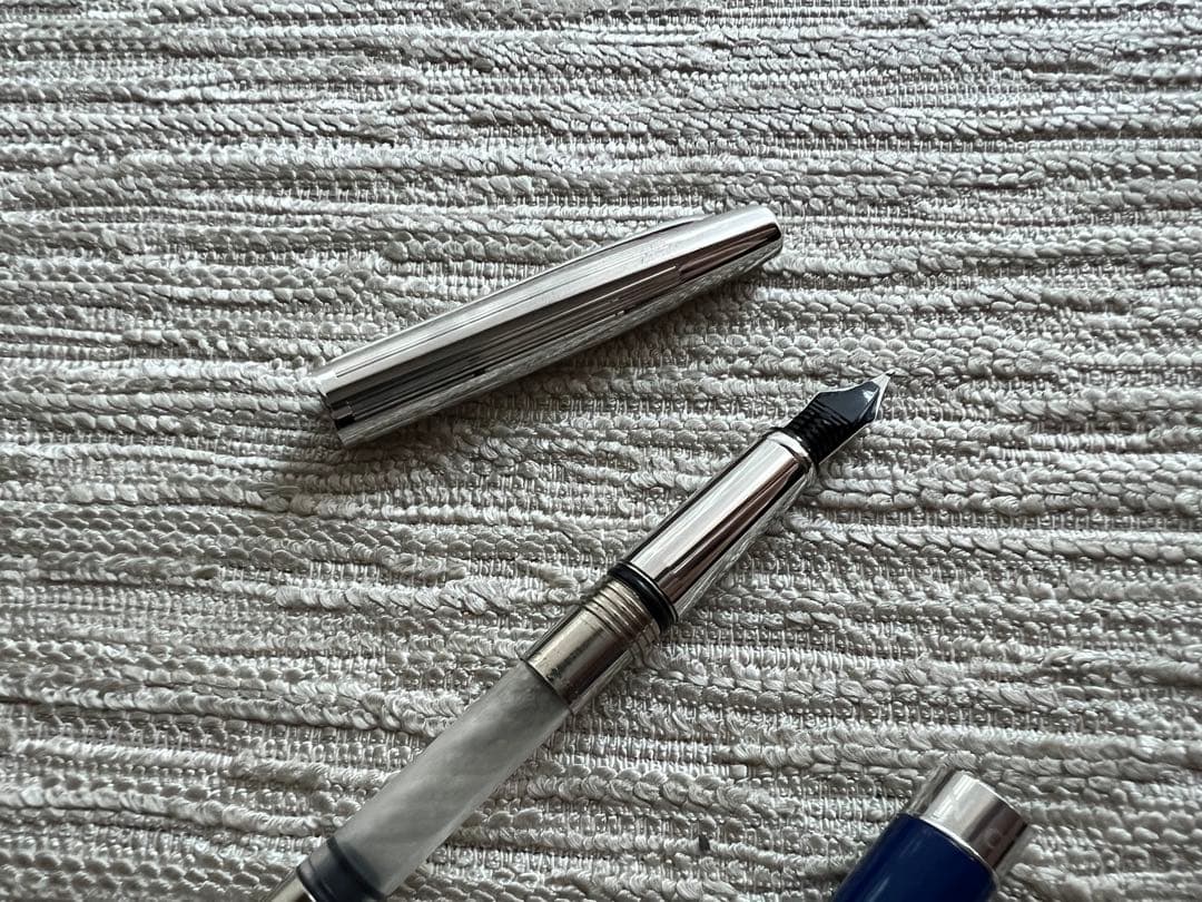 廃盤品 カランダッシュ マディソンⅡブルー軸 万年筆 18金ペン先