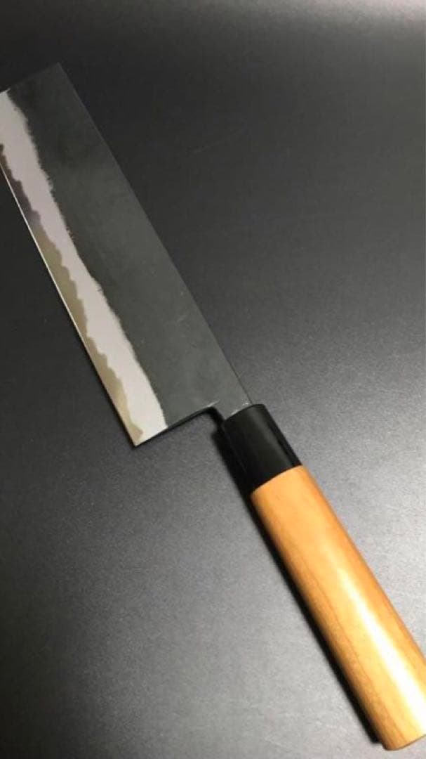 新品未使用　白紙鋼　境志泰　作　「火国」 菜切　210ミリ チェリー柄