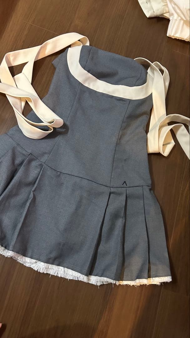 Chuchu pleats ribbon dress アンドマリー