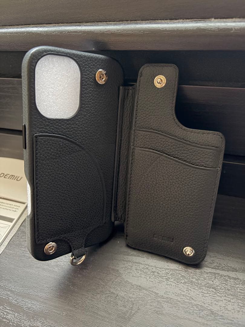 iPhone17◎DEMUスマホケース◎レザー