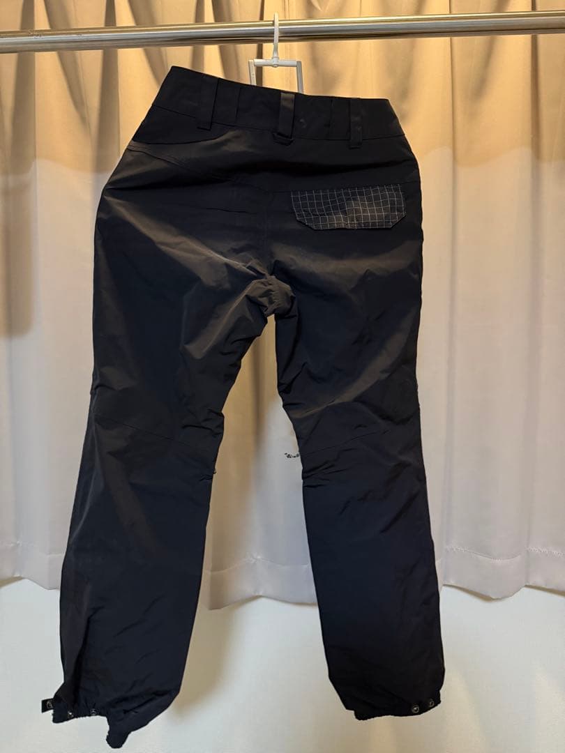 BURTON ブラックジャケット フード付き