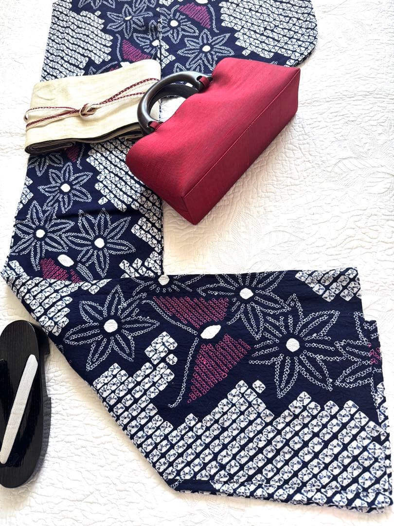 16時まで◆粋な大人の浴衣 ◆ 有松絞り 舞蝶文 仕立の大変上質な逸品 晩夏